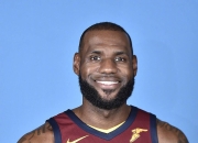 Jinnianhui-詹姆斯连续五场比赛得分超过败北，公牛挑战极限！的简单介绍