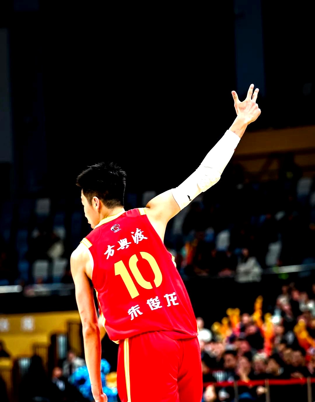 NBA总决赛倒计时，深圳男篮冲刺阶段豪取连胜，细节引发关注，媒体盛赞，资深球员宣示担当的简单介绍